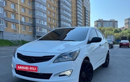 Hyundai Solaris II рестайлинг, 2015 год, 790 000 рублей, 1 фотография