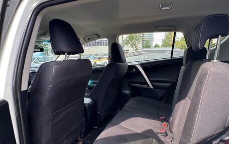 Toyota RAV4, 2015 год, 1 950 000 рублей, 4 фотография