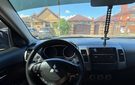 Mitsubishi Outlander III рестайлинг 3, 2008 год, 1 200 000 рублей, 10 фотография
