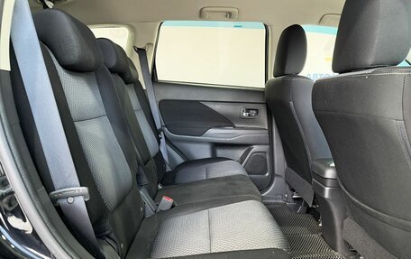 Mitsubishi Outlander III рестайлинг 3, 2018 год, 2 149 000 рублей, 12 фотография