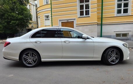 Mercedes-Benz E-Класс, 2017 год, 3 600 000 рублей, 6 фотография
