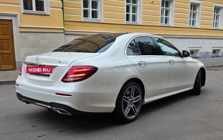 Mercedes-Benz E-Класс, 2017 год, 3 600 000 рублей, 4 фотография