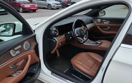 Mercedes-Benz E-Класс, 2017 год, 3 600 000 рублей, 8 фотография