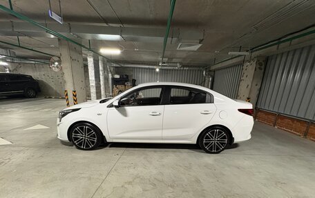 KIA Rio IV, 2021 год, 1 740 000 рублей, 2 фотография