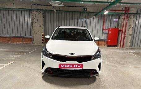KIA Rio IV, 2021 год, 1 740 000 рублей, 8 фотография