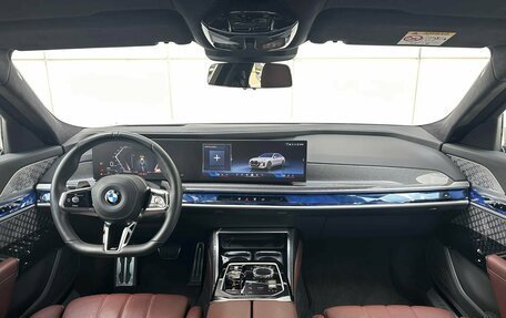 BMW 7 серия, 2024 год, 16 990 000 рублей, 10 фотография