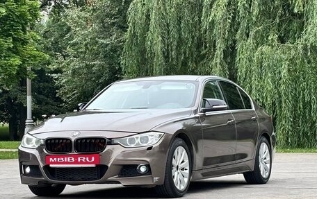 BMW 3 серия, 2012 год, 2 200 000 рублей, 2 фотография