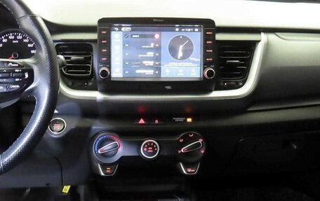 KIA Stonic, 2020 год, 1 450 000 рублей, 11 фотография
