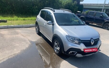 Renault Sandero II рестайлинг, 2019 год, 1 000 000 рублей, 2 фотография