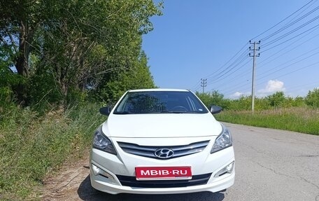 Hyundai Solaris II рестайлинг, 2014 год, 935 000 рублей, 1 фотография