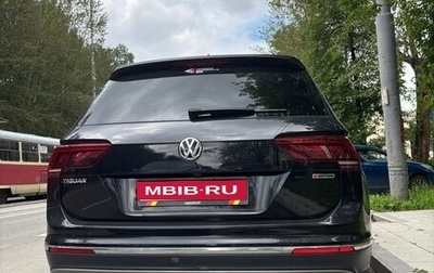 Volkswagen Tiguan II, 2018 год, 3 400 000 рублей, 1 фотография