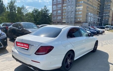 Mercedes-Benz E-Класс, 2016 год, 2 390 000 рублей, 8 фотография