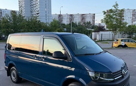 Volkswagen Transporter T6 рестайлинг, 2018 год, 2 550 000 рублей, 3 фотография