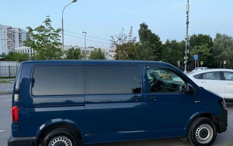 Volkswagen Transporter T6 рестайлинг, 2018 год, 2 550 000 рублей, 4 фотография