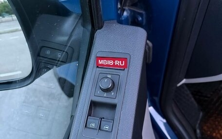Volkswagen Transporter T6 рестайлинг, 2018 год, 2 550 000 рублей, 12 фотография