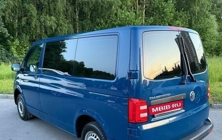 Volkswagen Transporter T6 рестайлинг, 2018 год, 2 550 000 рублей, 6 фотография
