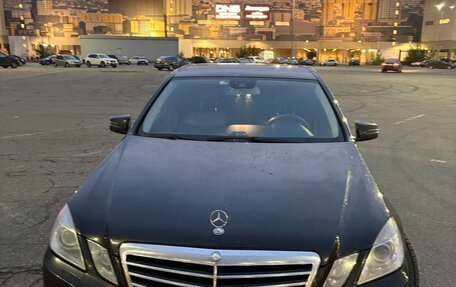 Mercedes-Benz E-Класс, 2011 год, 1 550 000 рублей, 2 фотография