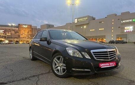 Mercedes-Benz E-Класс, 2011 год, 1 550 000 рублей, 3 фотография