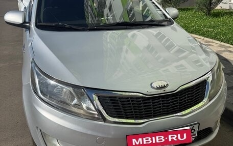 KIA Rio III рестайлинг, 2013 год, 650 000 рублей, 2 фотография