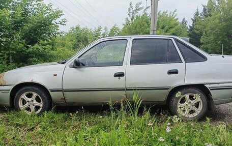 Daewoo Nexia I рестайлинг, 2004 год, 75 000 рублей, 8 фотография