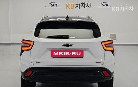 Chevrolet Trax, 2024 год, 1 750 000 рублей, 3 фотография