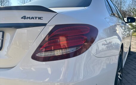 Mercedes-Benz E-Класс, 2016 год, 2 700 000 рублей, 5 фотография