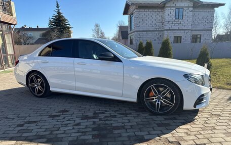 Mercedes-Benz E-Класс, 2016 год, 2 700 000 рублей, 7 фотография