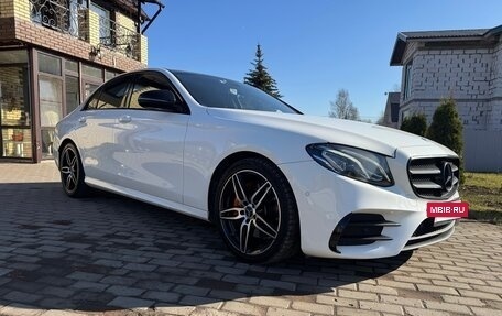 Mercedes-Benz E-Класс, 2016 год, 2 700 000 рублей, 4 фотография
