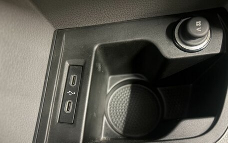 Volkswagen Transporter T6 рестайлинг, 2021 год, 3 699 000 рублей, 17 фотография