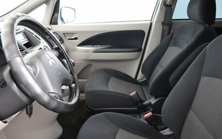 Mitsubishi Grandis, 2008 год, 649 000 рублей, 8 фотография