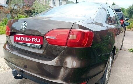 Volkswagen Jetta VI, 2011 год, 750 000 рублей, 13 фотография