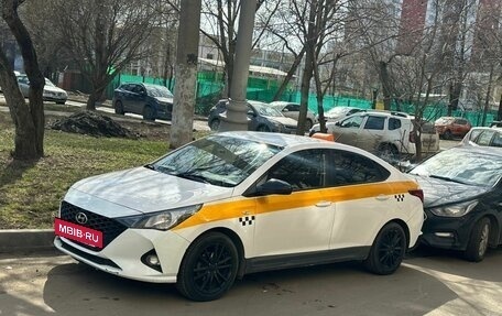Hyundai Solaris II рестайлинг, 2021 год, 1 100 000 рублей, 5 фотография
