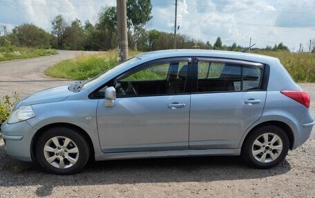 Nissan Tiida, 2010 год, 650 000 рублей, 2 фотография