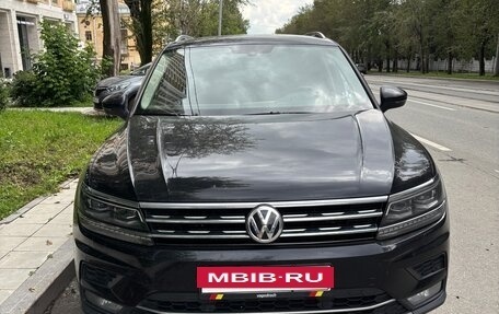 Volkswagen Tiguan II, 2018 год, 3 400 000 рублей, 3 фотография