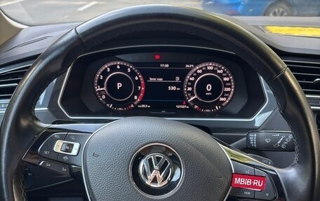 Volkswagen Tiguan II, 2018 год, 3 400 000 рублей, 8 фотография