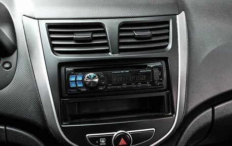 Hyundai Solaris II рестайлинг, 2013 год, 999 000 рублей, 17 фотография