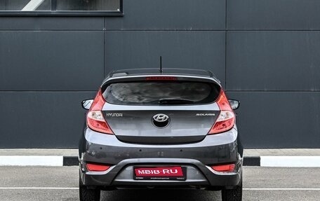 Hyundai Solaris II рестайлинг, 2013 год, 999 000 рублей, 4 фотография