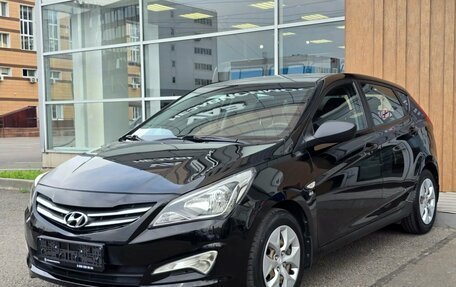 Hyundai Solaris II рестайлинг, 2015 год, 1 050 000 рублей, 3 фотография