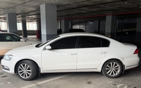 Volkswagen Passat B7, 2011 год, 1 050 000 рублей, 2 фотография