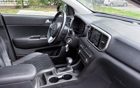 KIA Sportage IV рестайлинг, 2019 год, 2 390 000 рублей, 8 фотография