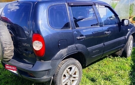 Chevrolet Niva I рестайлинг, 2011 год, 295 000 рублей, 4 фотография