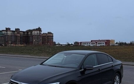 Volkswagen Passat B8 рестайлинг, 2015 год, 1 450 000 рублей, 11 фотография
