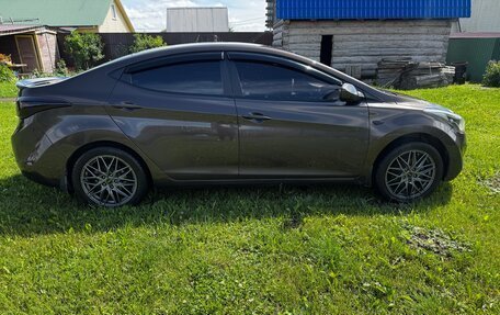 Hyundai Elantra V, 2015 год, 850 000 рублей, 5 фотография