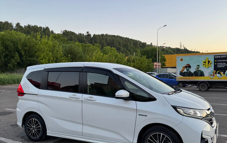 Honda Freed II, 2016 год, 1 725 000 рублей, 13 фотография
