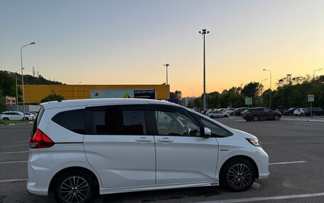 Honda Freed II, 2016 год, 1 725 000 рублей, 15 фотография