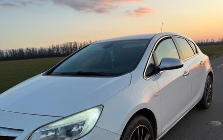 Opel Astra J, 2011 год, 750 000 рублей, 3 фотография