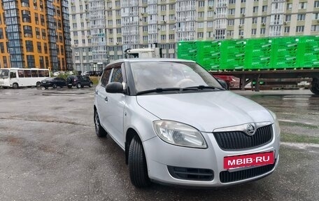 Skoda Fabia II, 2010 год, 389 000 рублей, 2 фотография