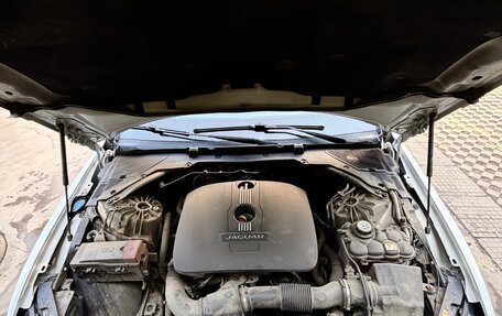 Jaguar XE I рестайлинг, 2016 год, 1 990 000 рублей, 7 фотография