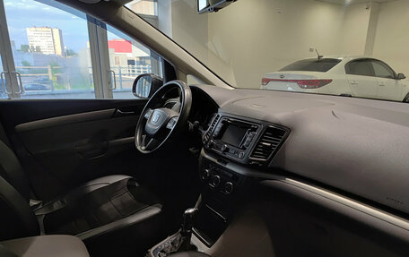 SEAT Alhambra II рестайлинг, 2013 год, 1 470 000 рублей, 13 фотография