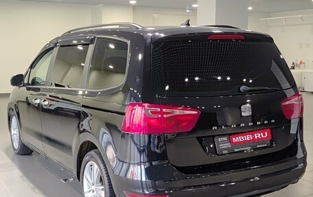 SEAT Alhambra II рестайлинг, 2013 год, 1 470 000 рублей, 8 фотография